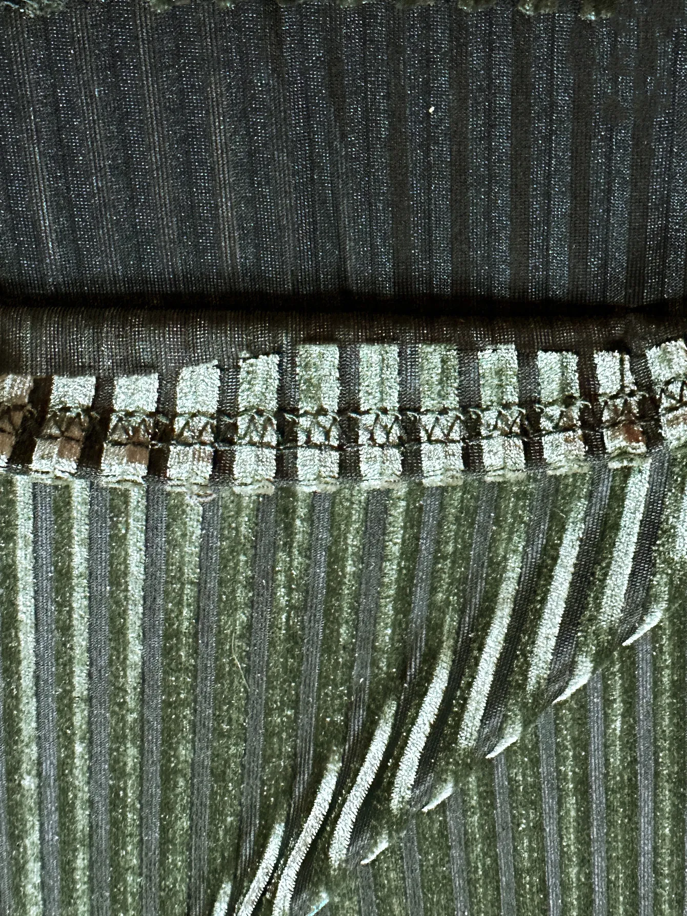 AD2511 4 PIEZAS 1349